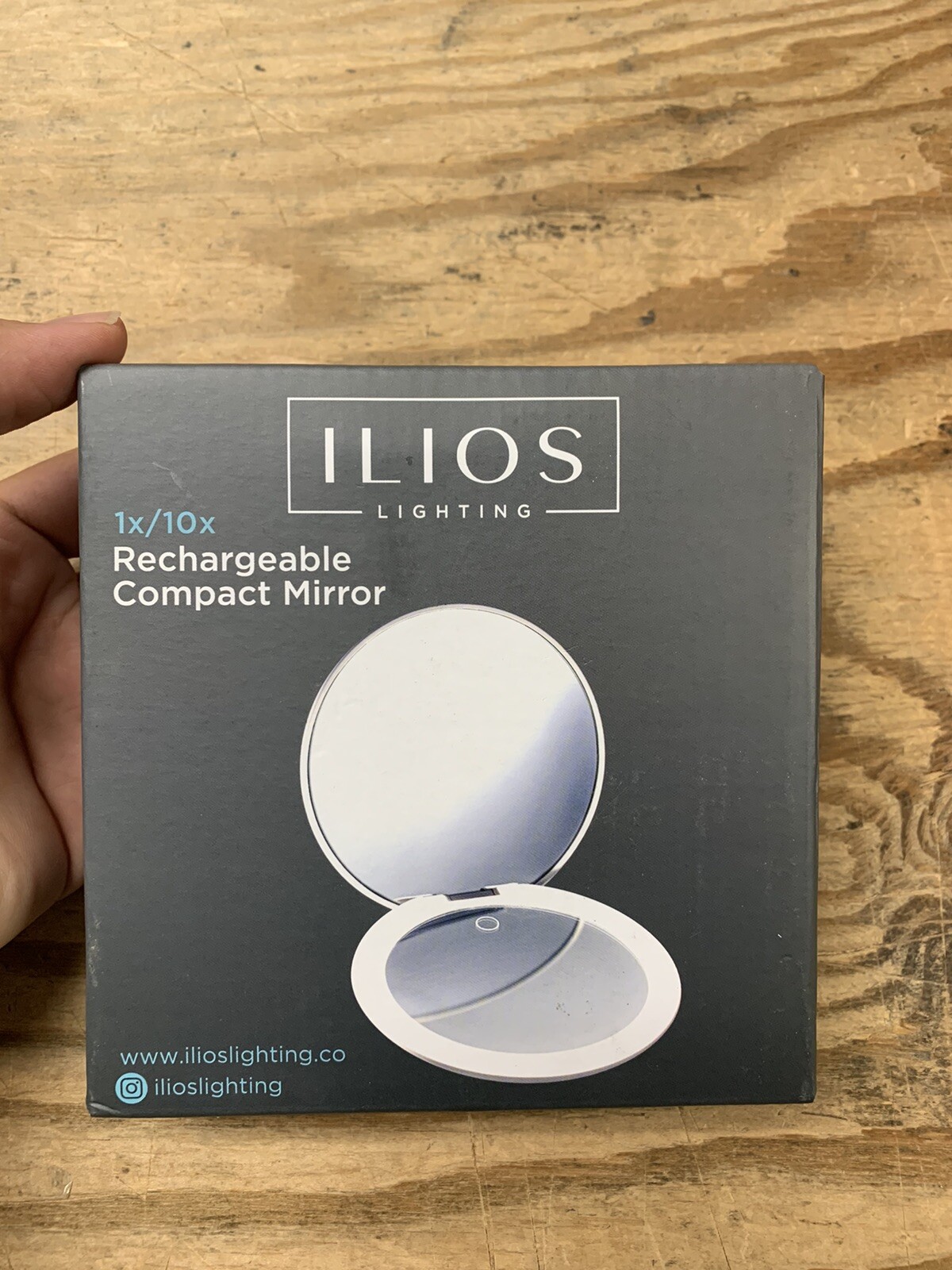 LED Compact MIrror with light and 1x and 10x magnifying mirror in 5-inch mini…