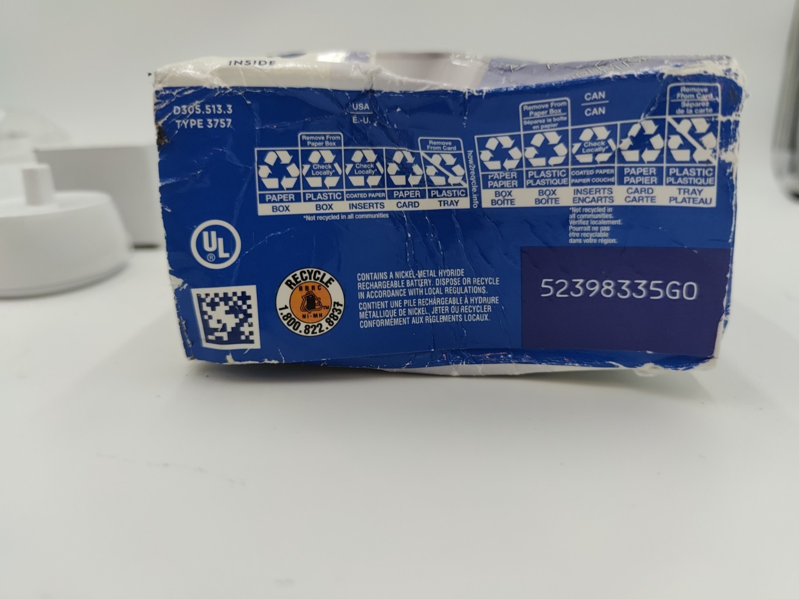 Oral-B Pro 1000 Rechargeable Electric Toothbrush White *Damaged Box*