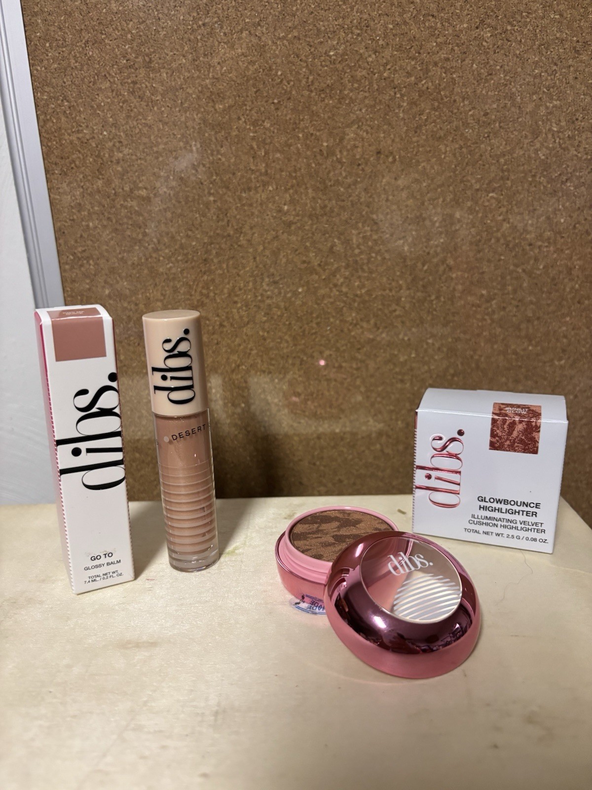Lot/2-DIBS Beauty GlowBounce Highlighter Sunlit Glow + Kiss Me Quick Glossy Balm