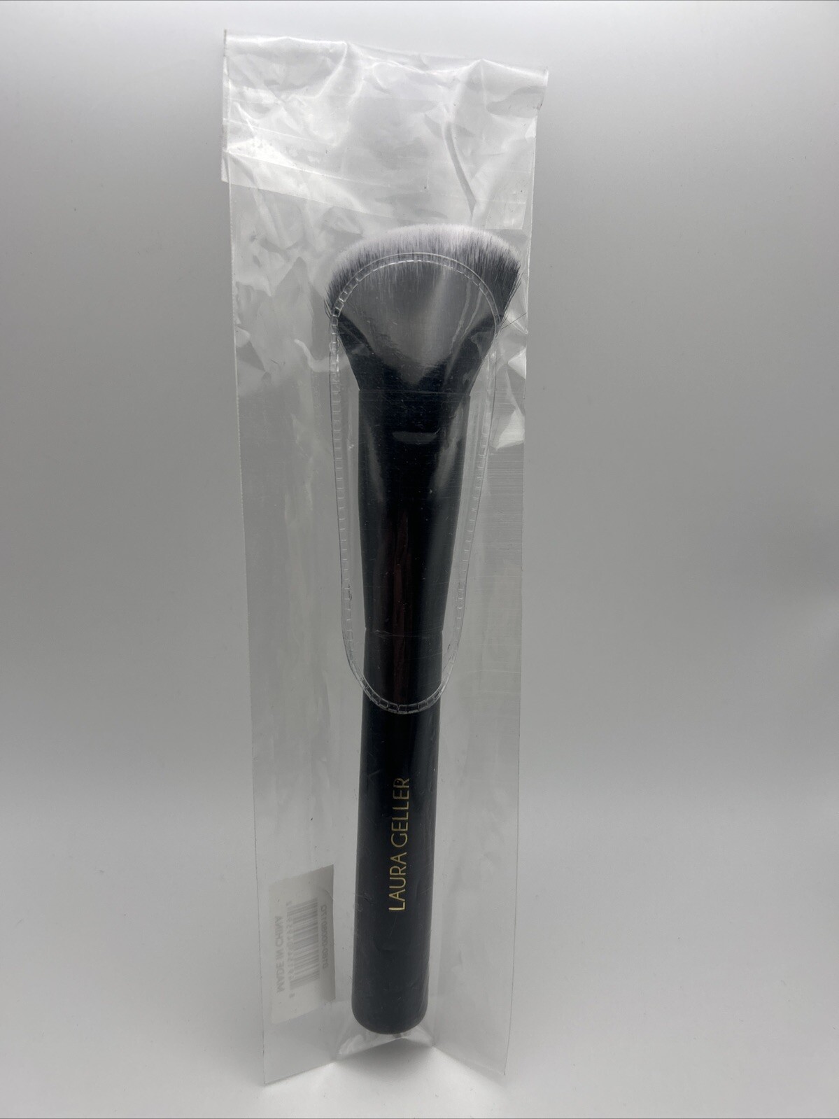LAURA GELLER NEW YORK Angled Blush Brush with Black Wooden Handle – Bagged