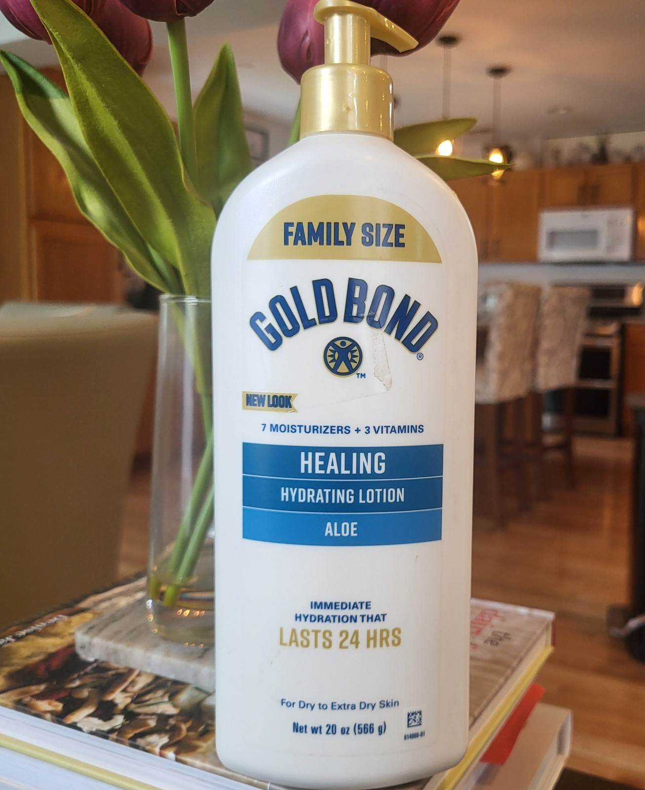 Gold Bond Family Size 20oz Healing Hydrating lotion w/ Aloe Lasts 24 Hours