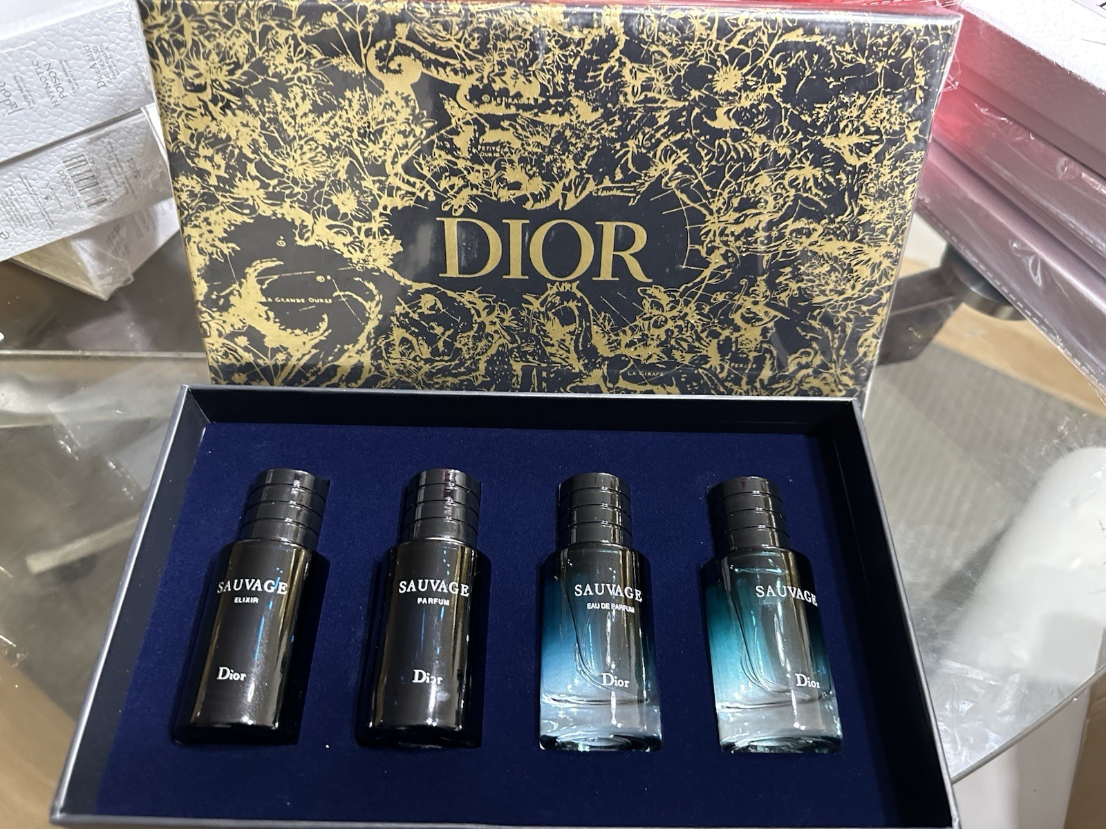 Dior Sauvage Men’s Fragrance Spray Gift Set 4 Mini Bottles 2 Black + 2 Blue