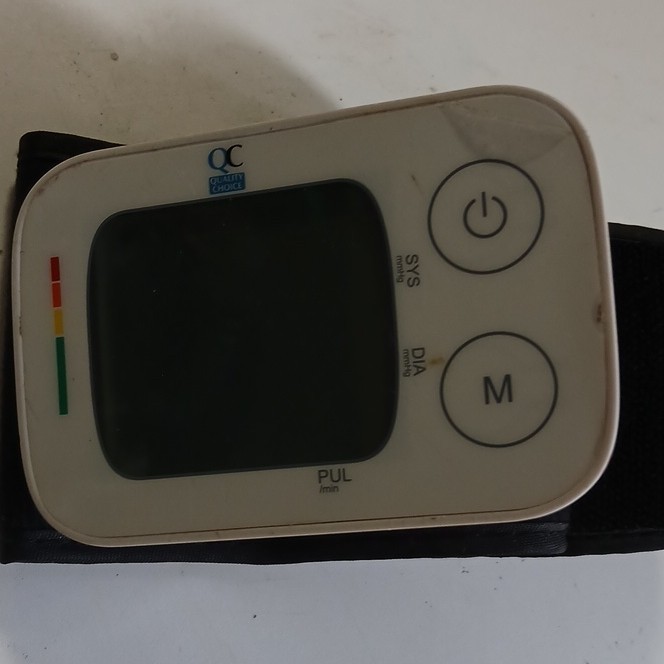 QC Quality Choice Digital Automatic Wrist BP Monitor w/ Cuff White/Black