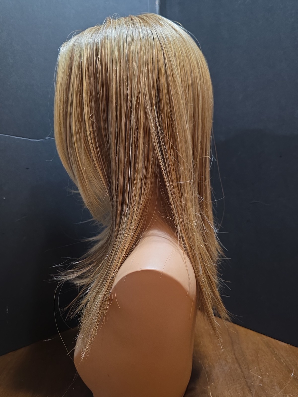 TressAllure Picture Perfect Lace Front Straight Wig Free-Part Blonde EL14/26/10