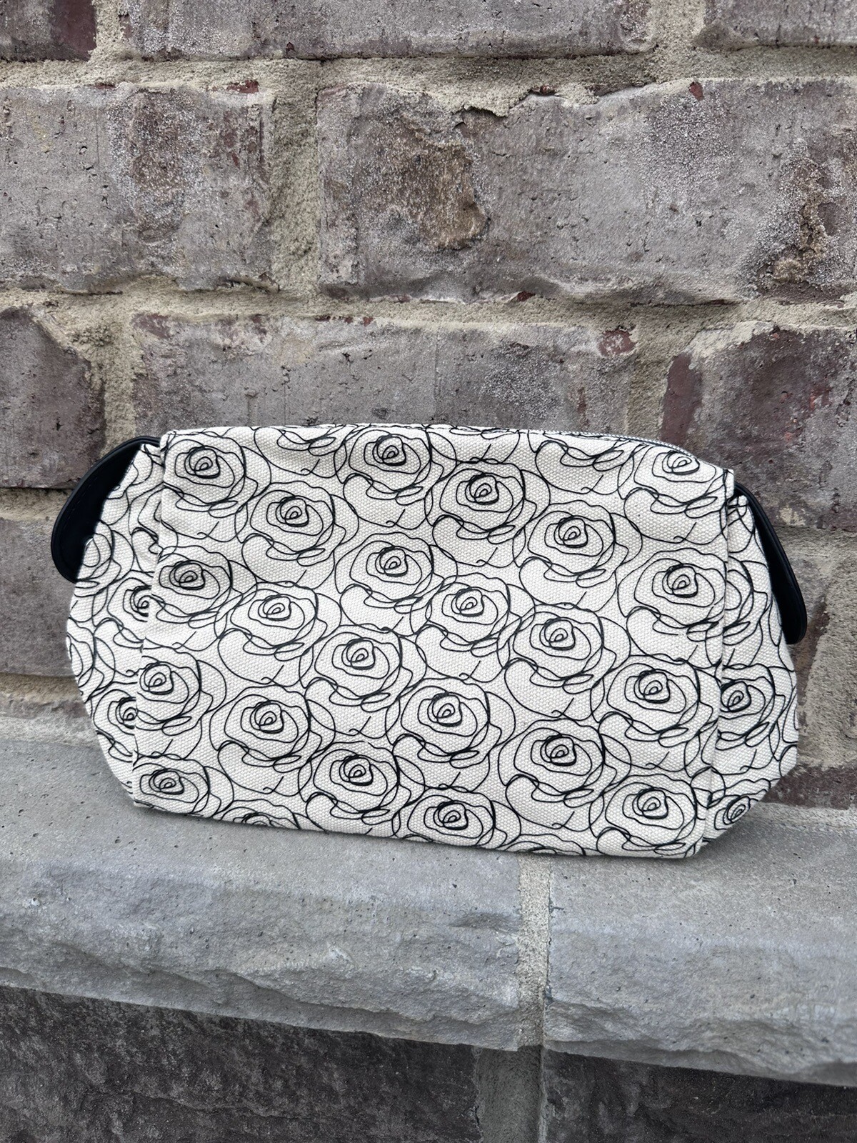 New style Lancome cosmetic bag, 8*6*3