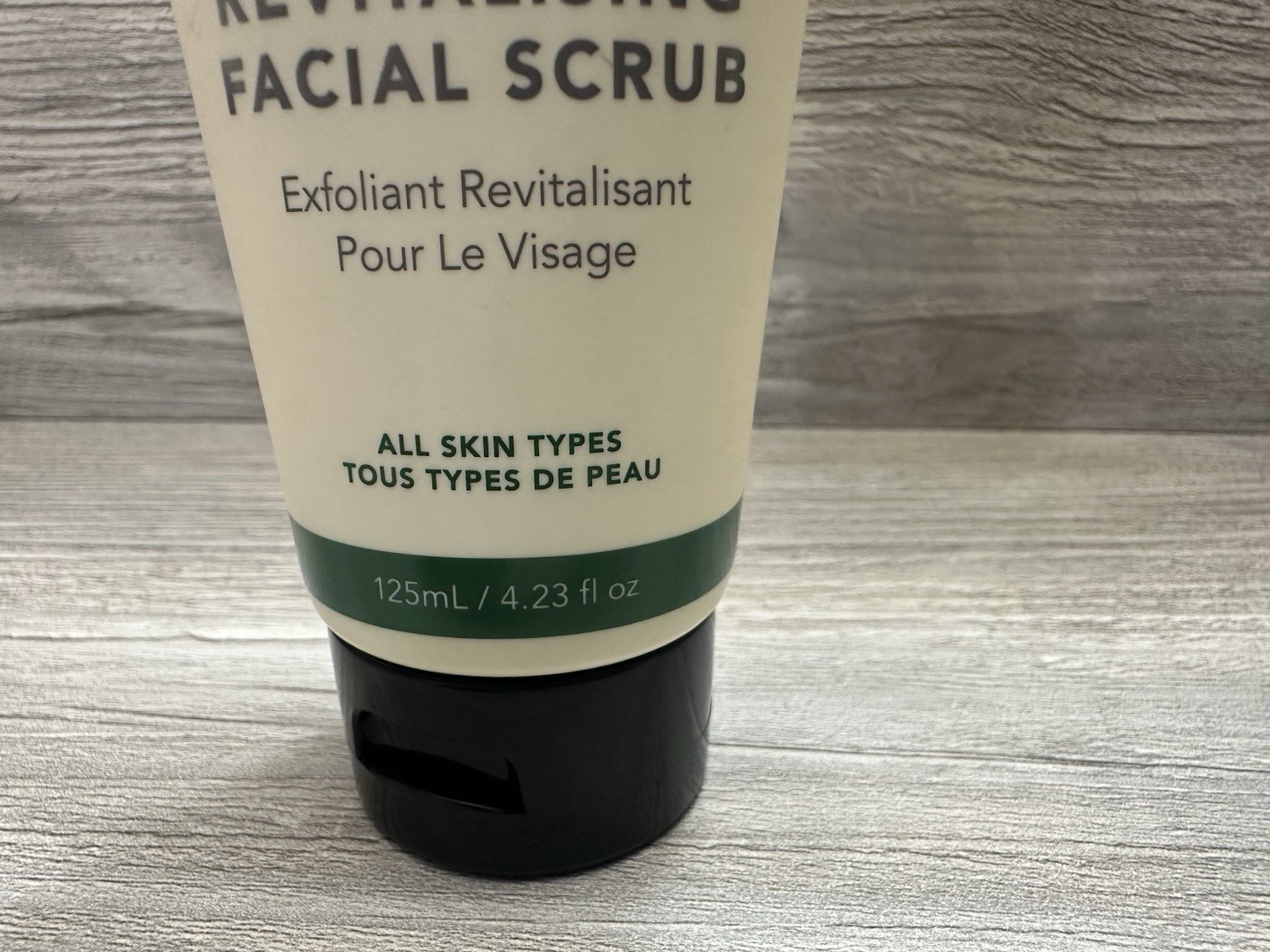 SUKIN Revitalizing Facial Scrub from Australia 4.23 fl oz/125ml New Sealed!