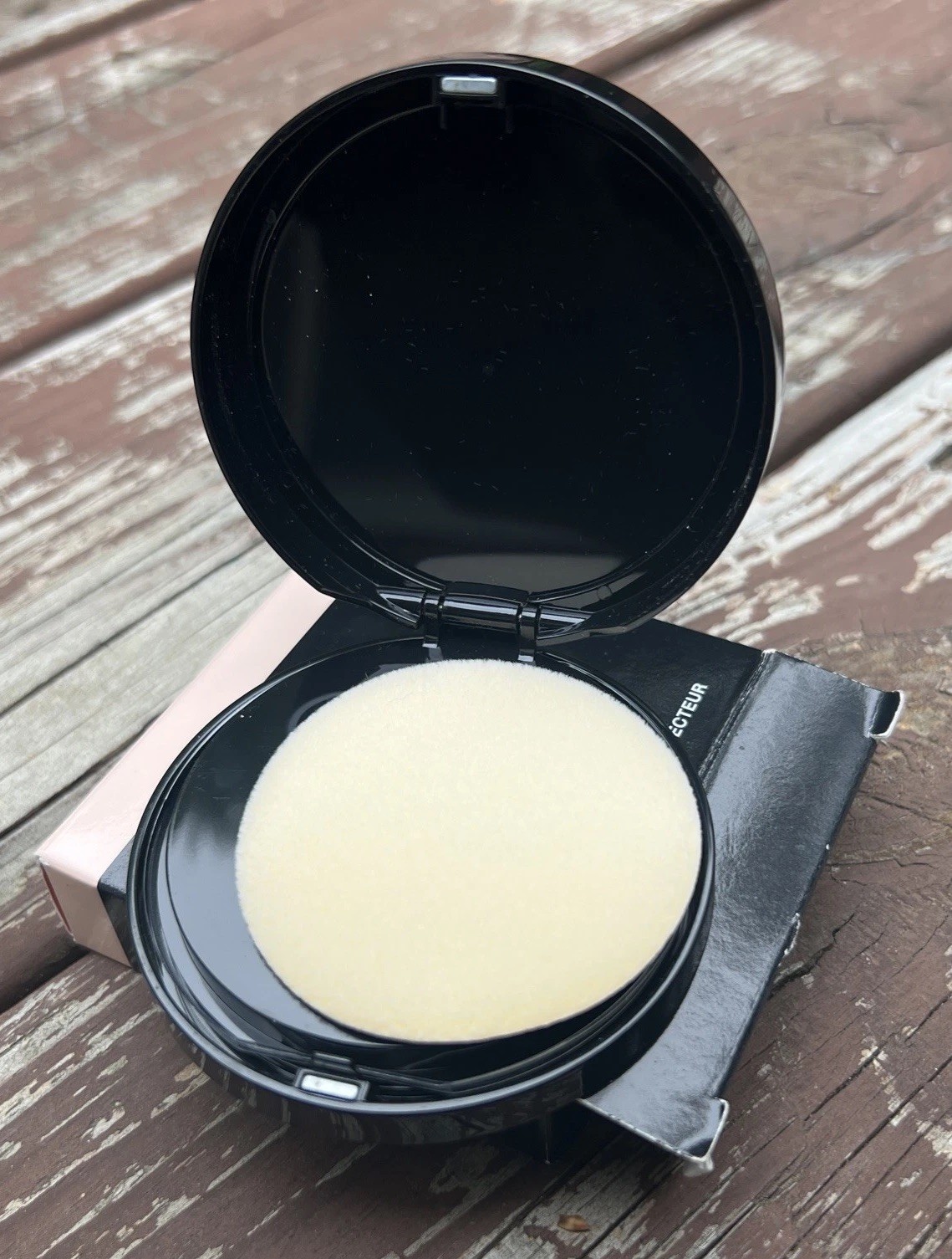 bareMinerals BareSkin Perfecting Veil LIGHT TO MEDIUM Made in USA, 12M| 9g/0.3oz
