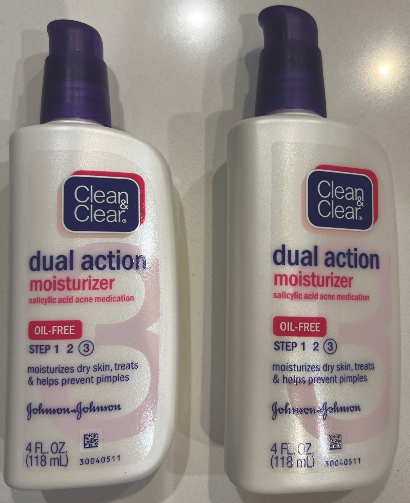 Clean and Clear Dual Action Oil-Free Moisturizer with Salicylic Acid Lot Of 2