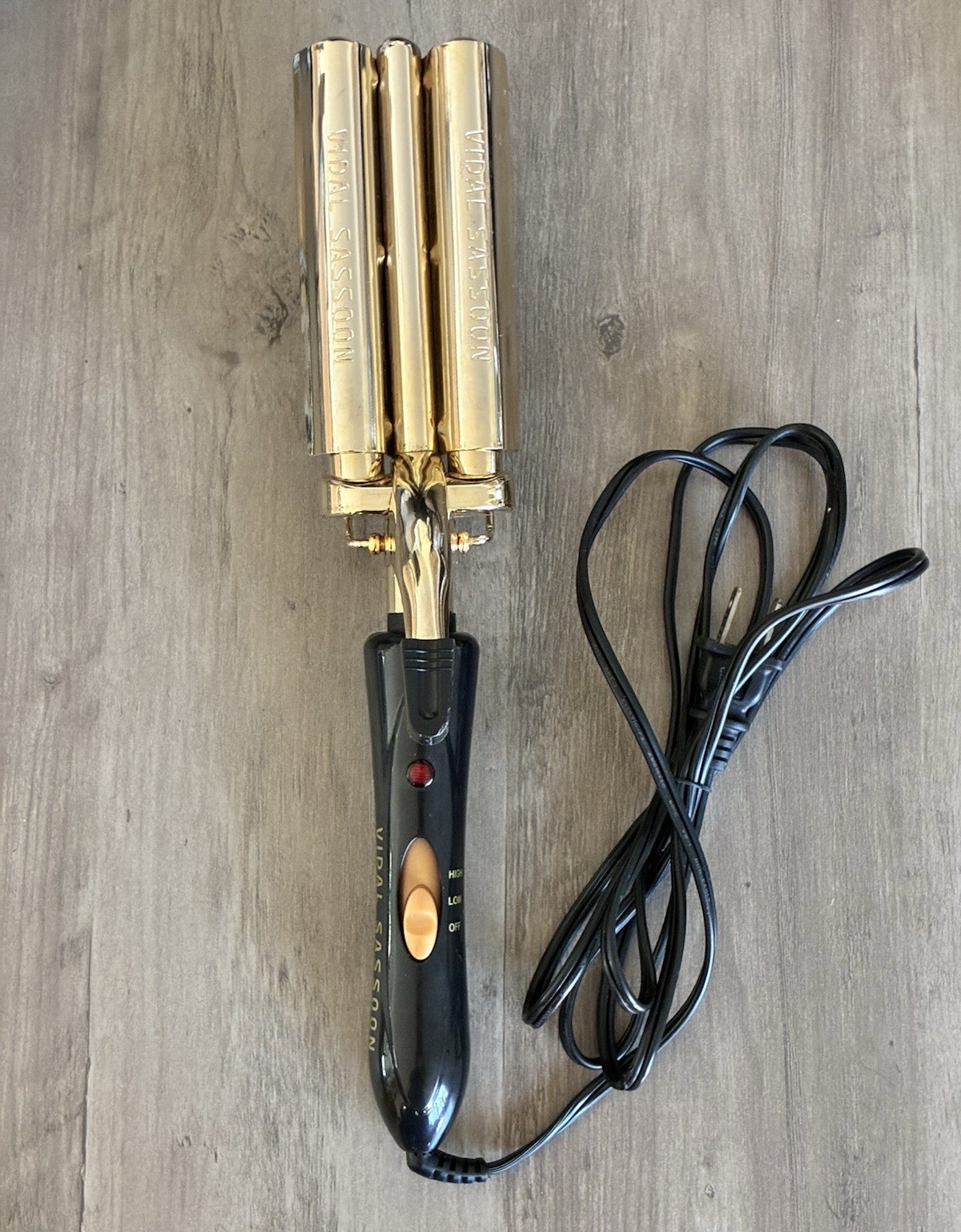 Vidal Sassoon VS184 Gold Series 3 Barrel 5/8” Hair Waver Curling Iron Crimp Wave