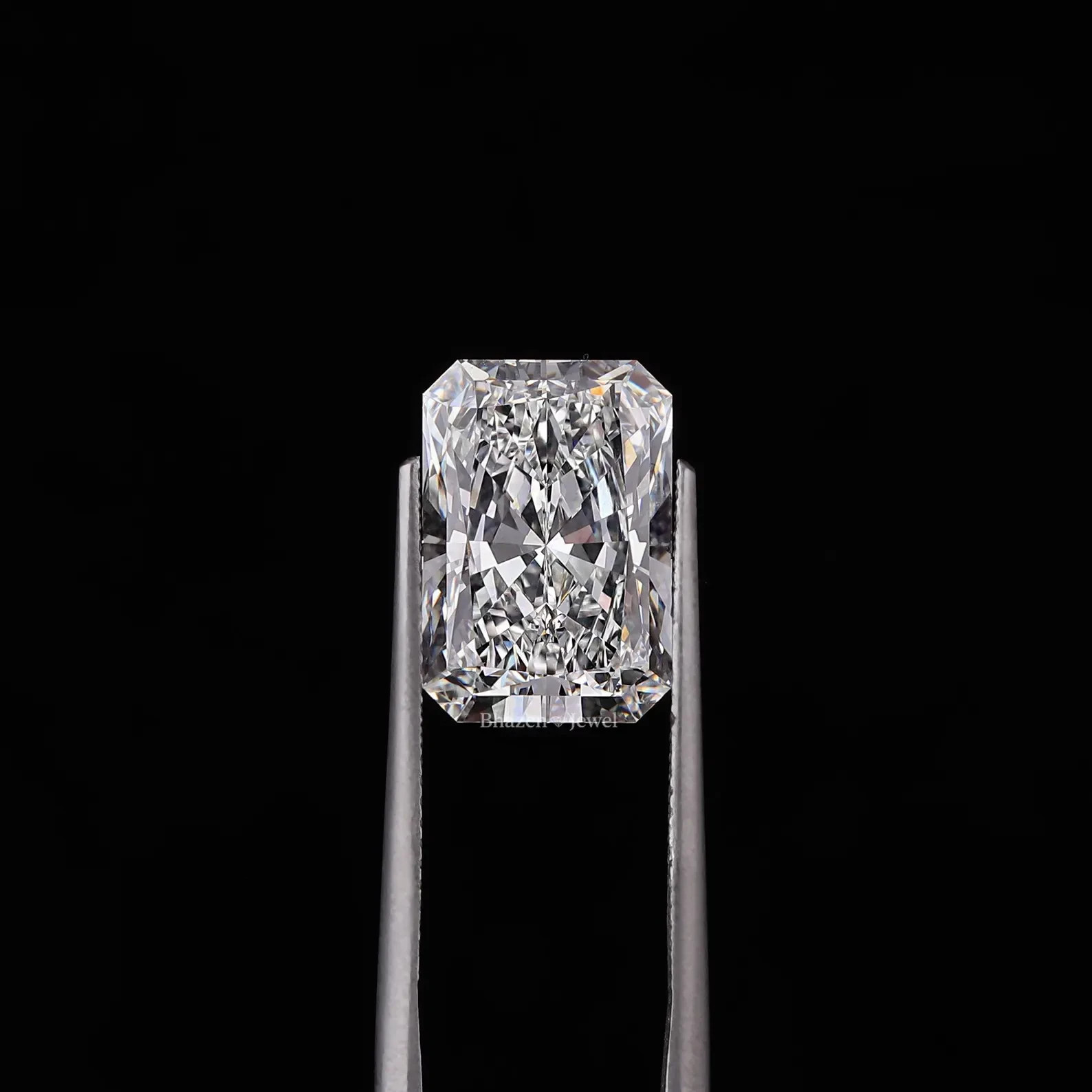 Loose Lab-Grown CVD Diamond 6 Ct Radiant Cut VVS1 D Color Certified
