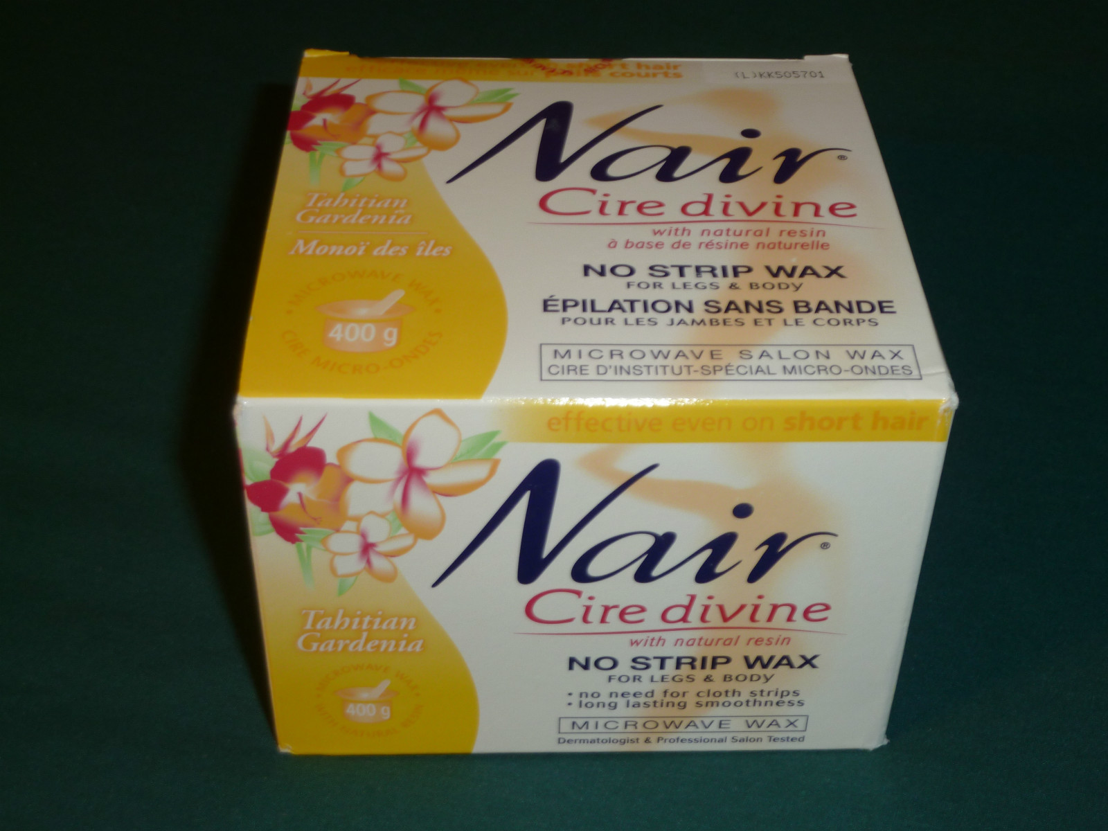 Nair Cire Divine Tahitian Gardenia Legs & Body No Strip Wax kit 400g
