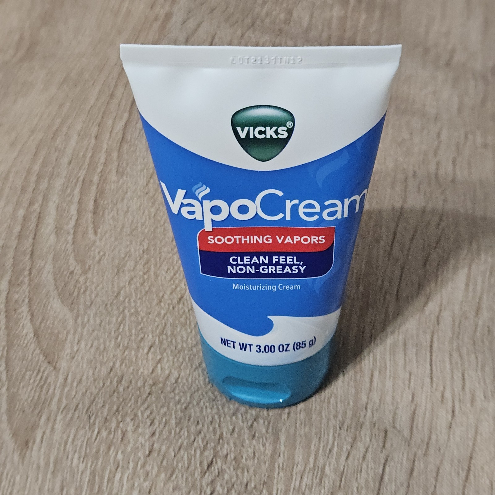 VICKS VapoCream Soothing Vapors & Moisturizing Cream Easy To Apply 3 oz