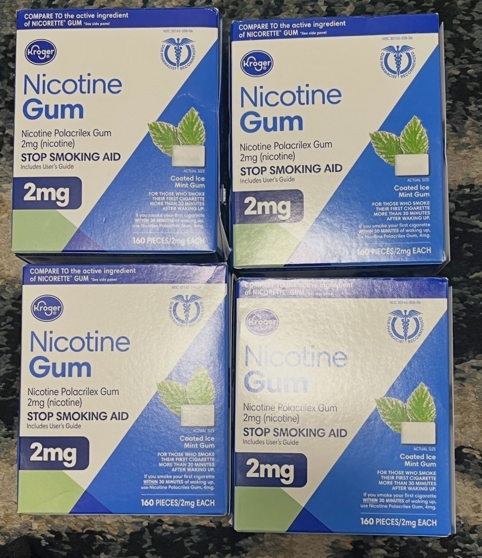 kroger 2mg coated ice mint gum 160 pieces, 4 pack, Exp 11/2026