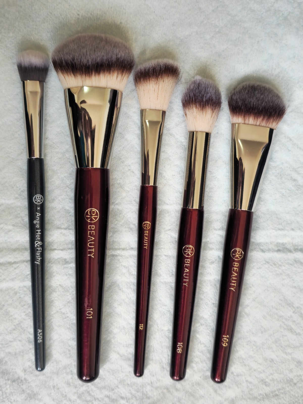 BK Beauty 5pc Brush Set 101 A506 Kitten Paw 108 109 112 Foundation Concealer Kit