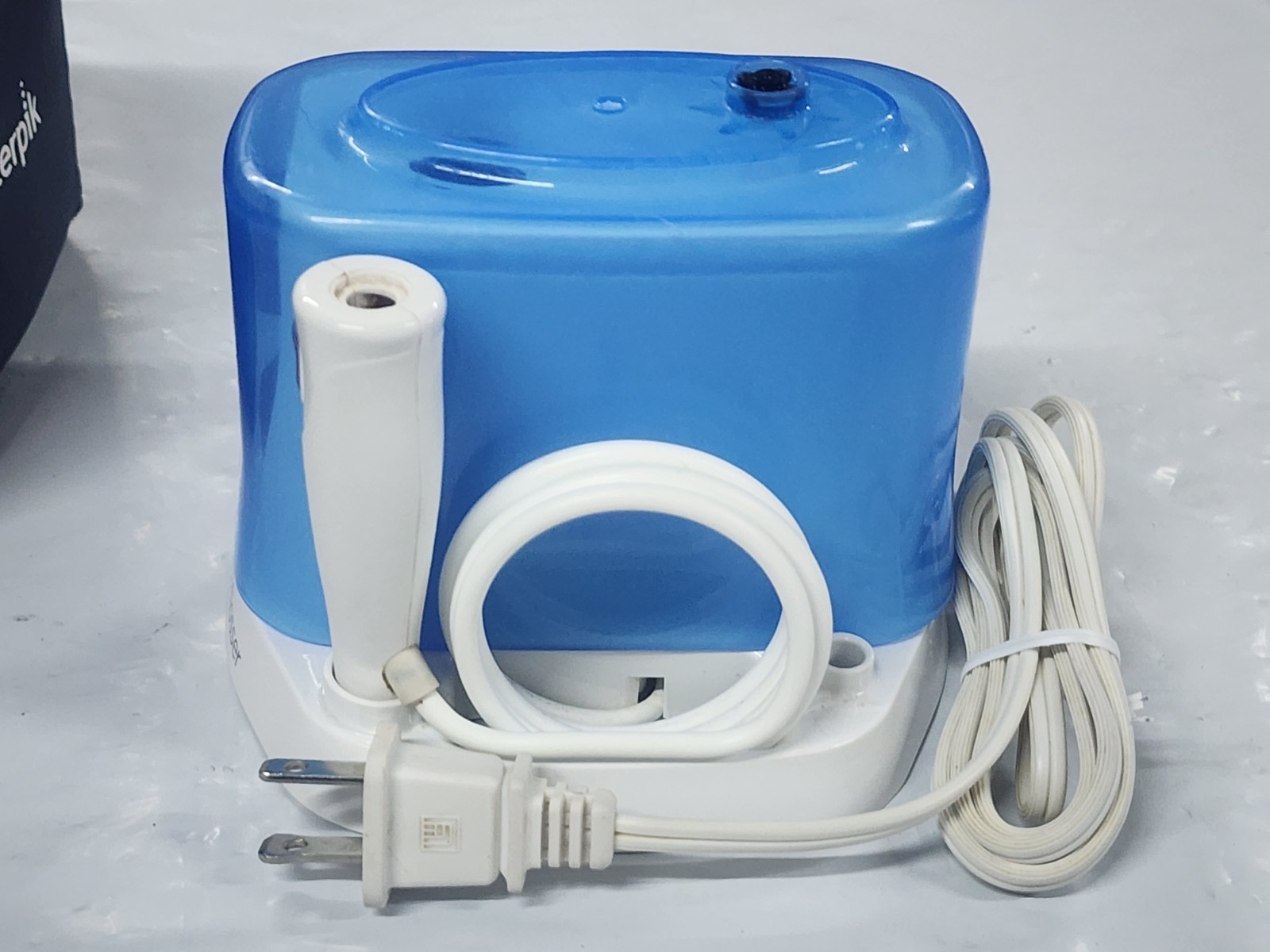 WATERPIK WP270W WP305W NANO WATER FLOSSER W/ TRAVEL CASE I4.2