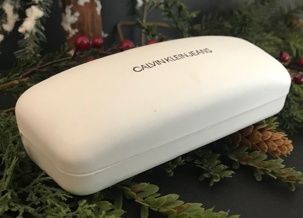 CALVIN KLEIN JEANS HARD CASE FOR EYEWEAR/GLASSES OR SUNGLASSES- WHITE
