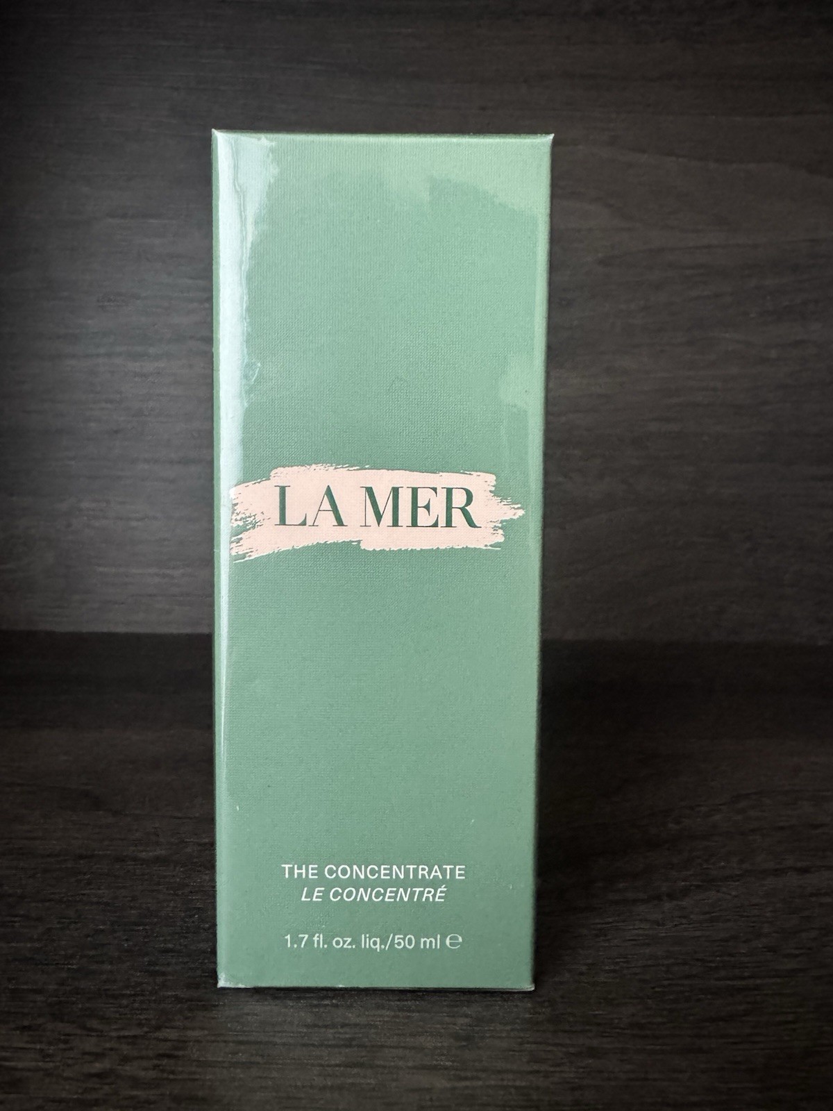 LA MER The Concentrate Serum Face Moisturizer Hydrating 1.7 fl. oz. / 50 ml