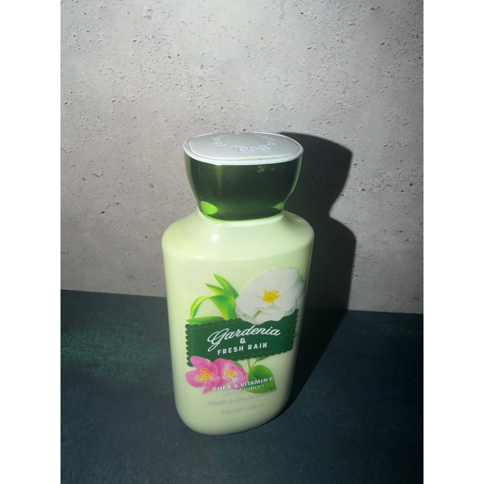 Bath & Body Works Gardenia & Fresh Rain Shea Vitamin E Body Lotion