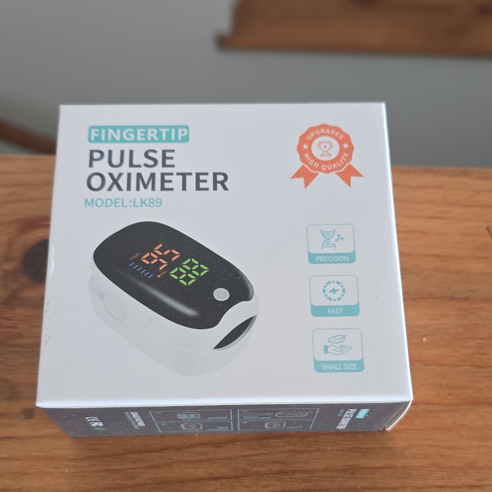 Fingertip Pulse Oximeter SpO2 Monitor Digital Display LK89 White/Black CE