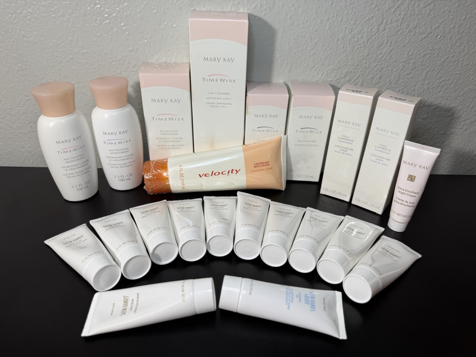 Rare Vintage 2005 Mary Kay 22 Piece Lot, Brand New – Never Used! Limited Run!!