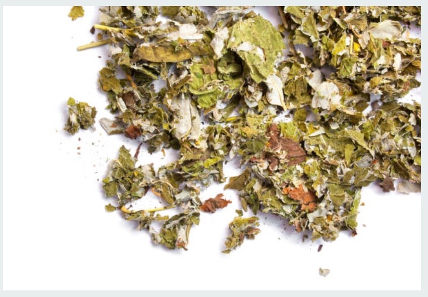 Raspberry Leaf | Powder or Whole Herb – 1oz / 4oz / 8oz | Women’s Wellness Aid