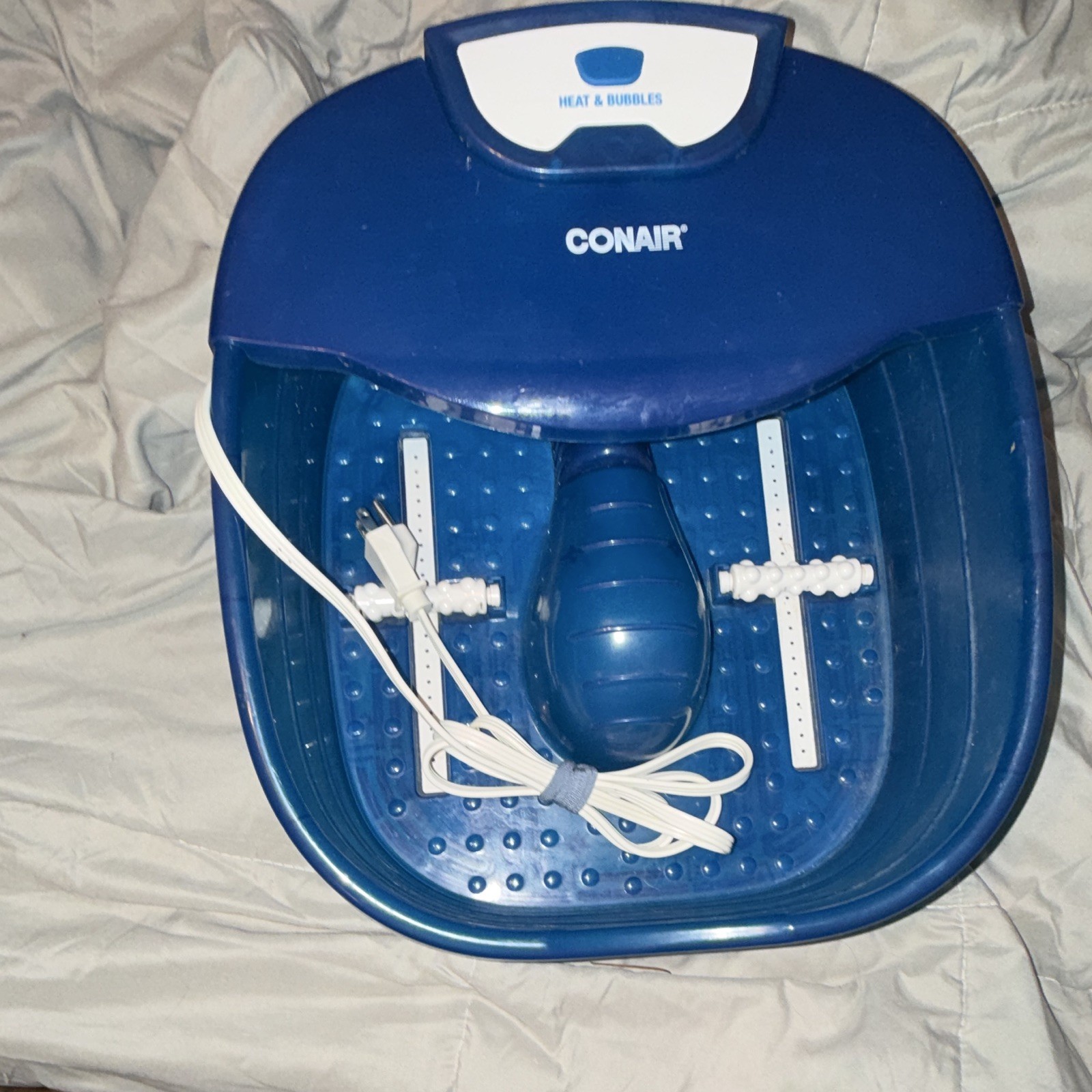 Conair Foot Bath Spa with Heat Function & Bubble Jets, Blue/White