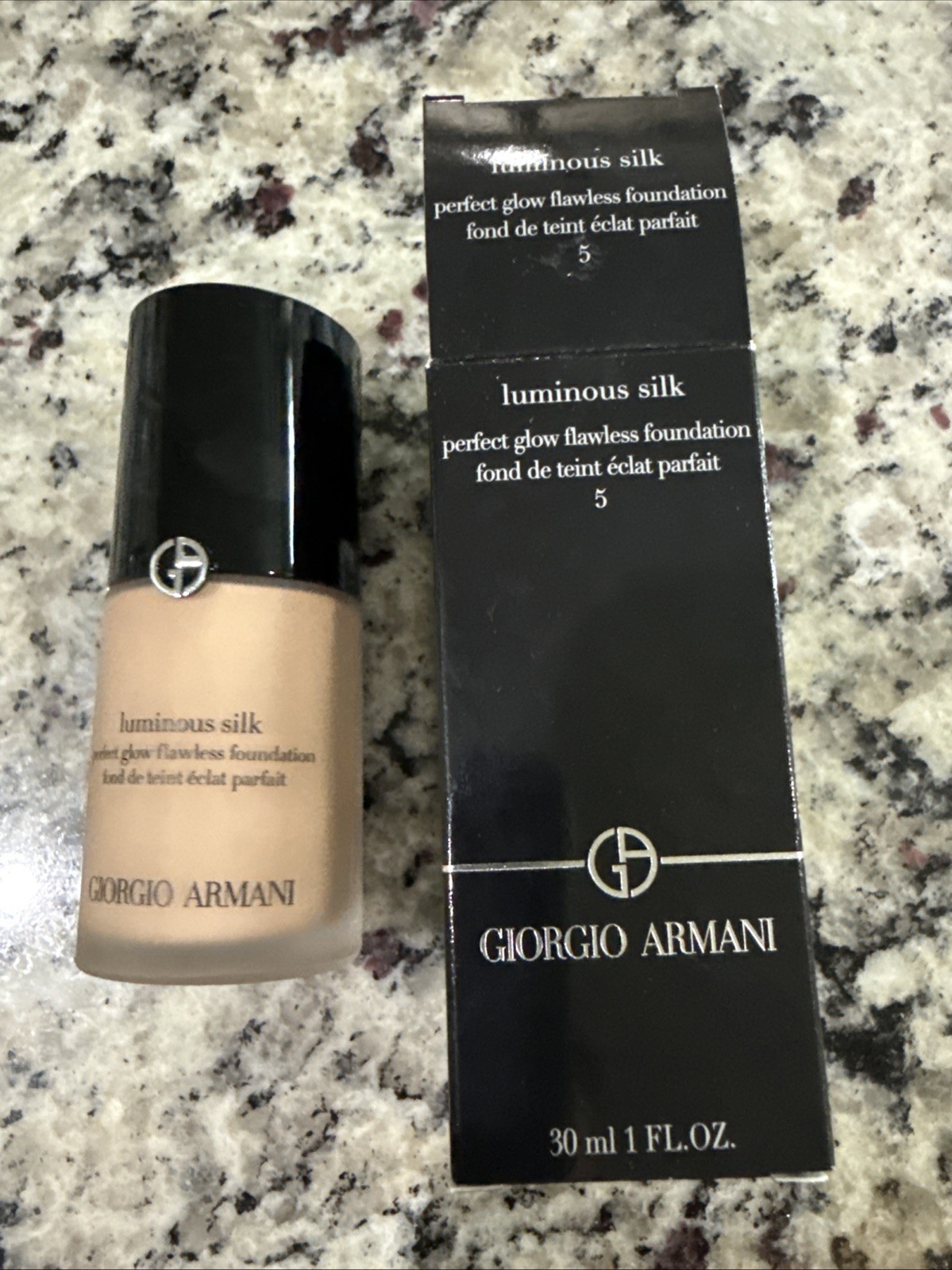 Liquid Foundation Luminous Silk 5 Medium Neutral Giorgio Armani