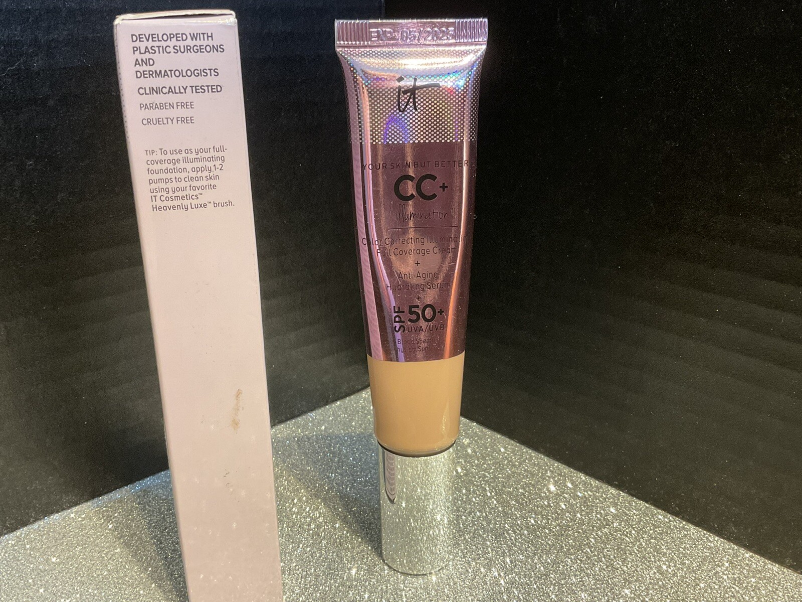 IT Cosmetics CC+ Illumination with SPF 50+ MEDIUM-Exp 5/2025