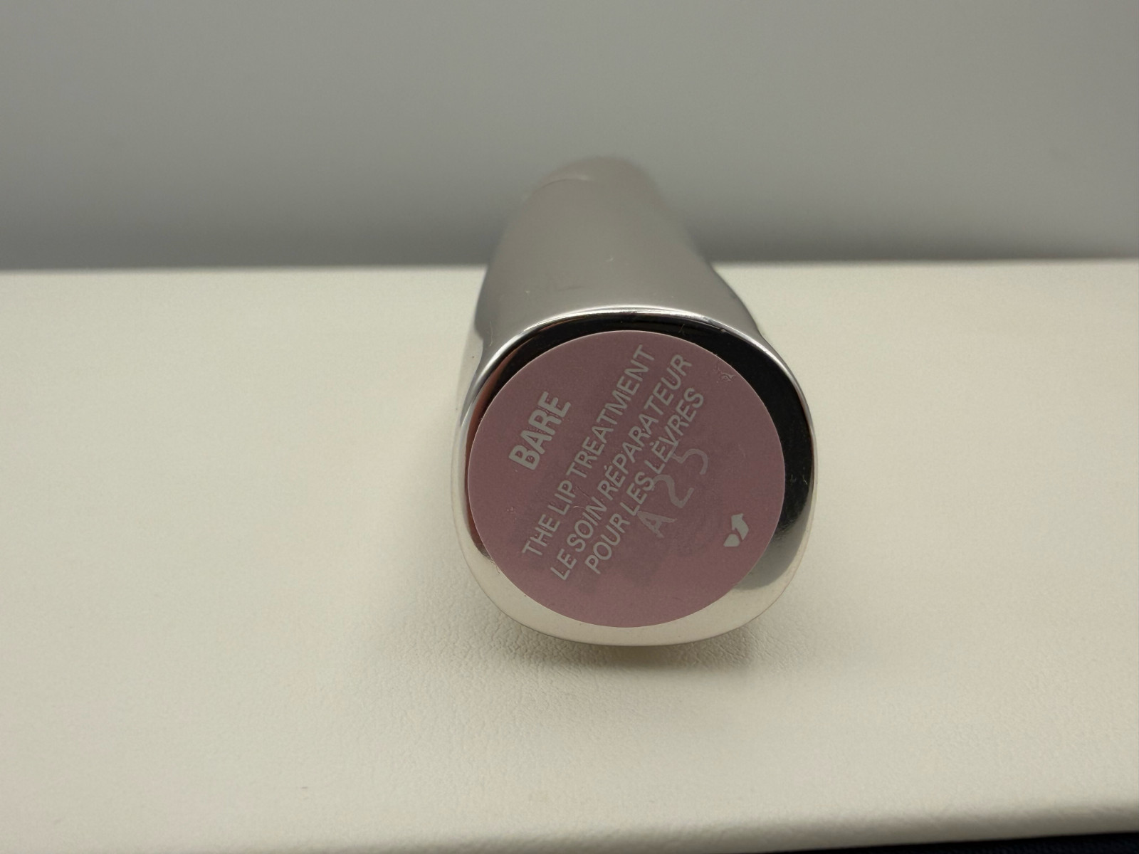 La Mer The Lip Treatment Bare 3.4g / 0.12 oz Tinted Lip Balm Miracle Broth New