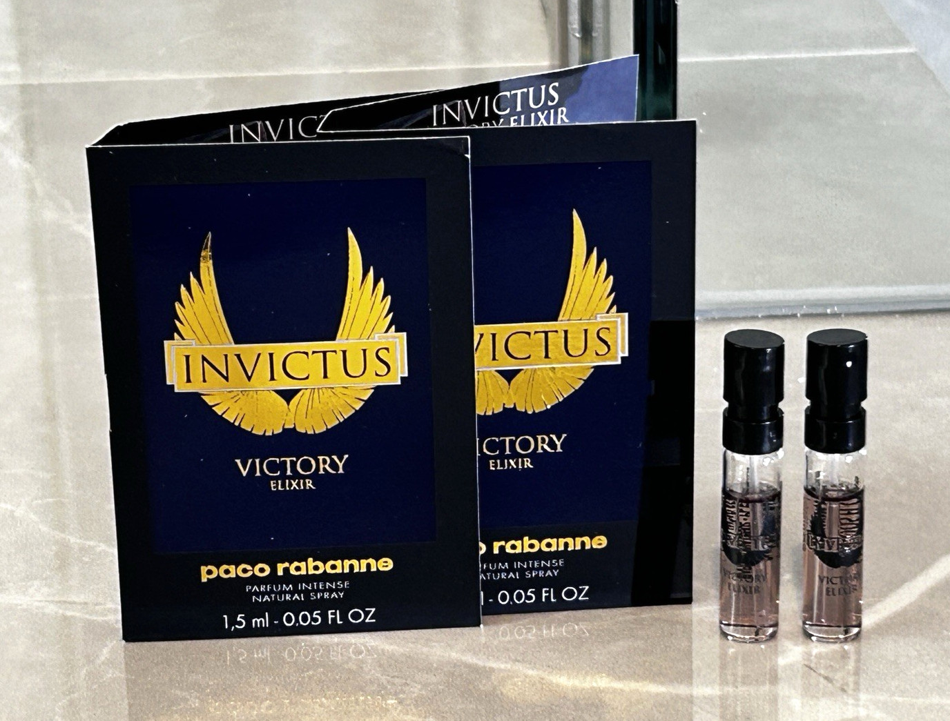Paco Rabanne Invictus Victory Elixir perfum Intense Sample 0.05 Fl.Oz /1.5ml X 2