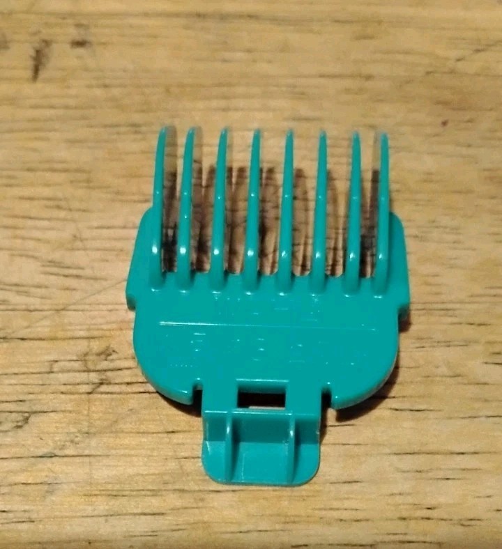 Green Color 1PCS, 11.5mm #3 1/2 7/16 COMB for Wahl Color