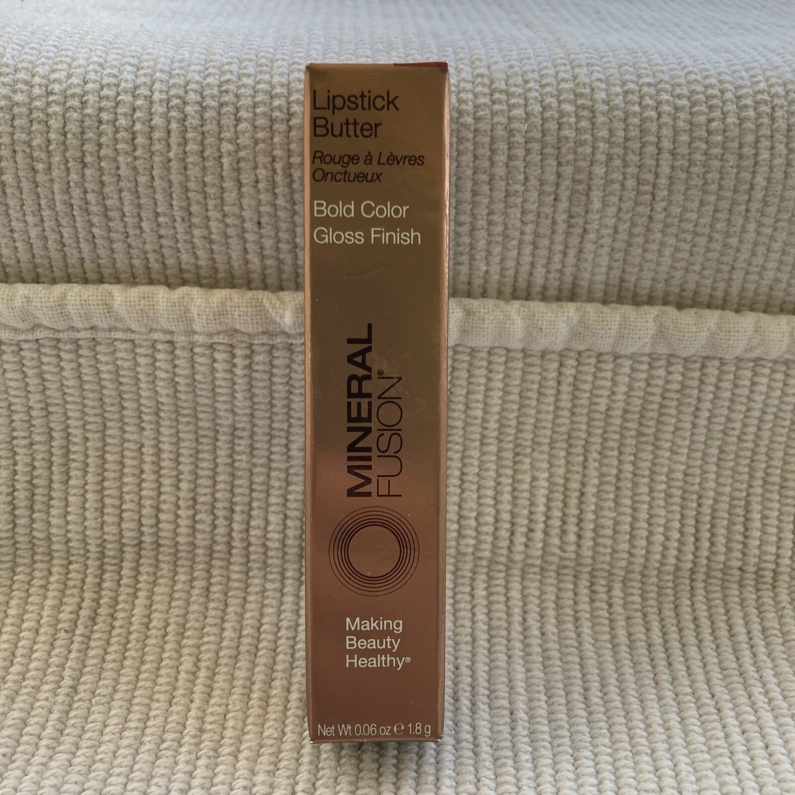 MINERAL FUSION Lipstick Butter Gloss Delicious .06oz Rich Bold Color NIB Sealed