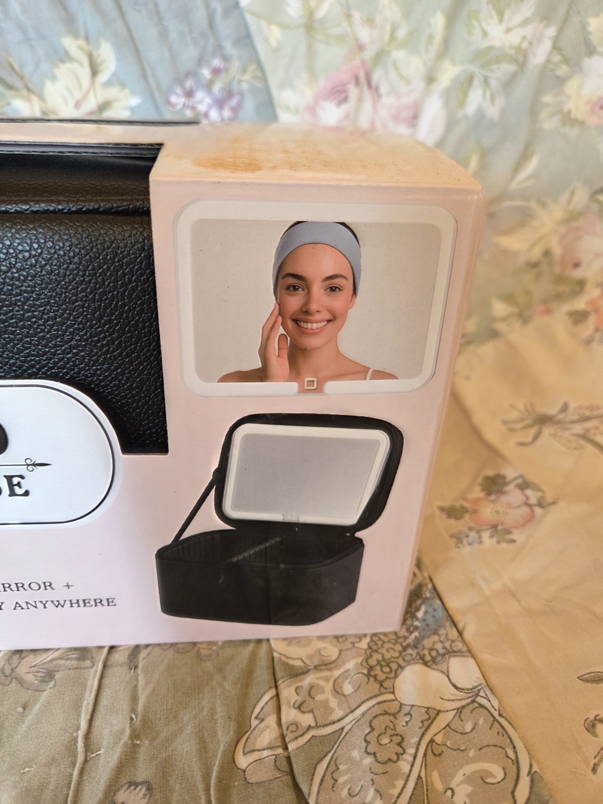 New Costco Lighted Makeup Case USB-C Charging LED Mirror 3 Mode Black Bag Travel