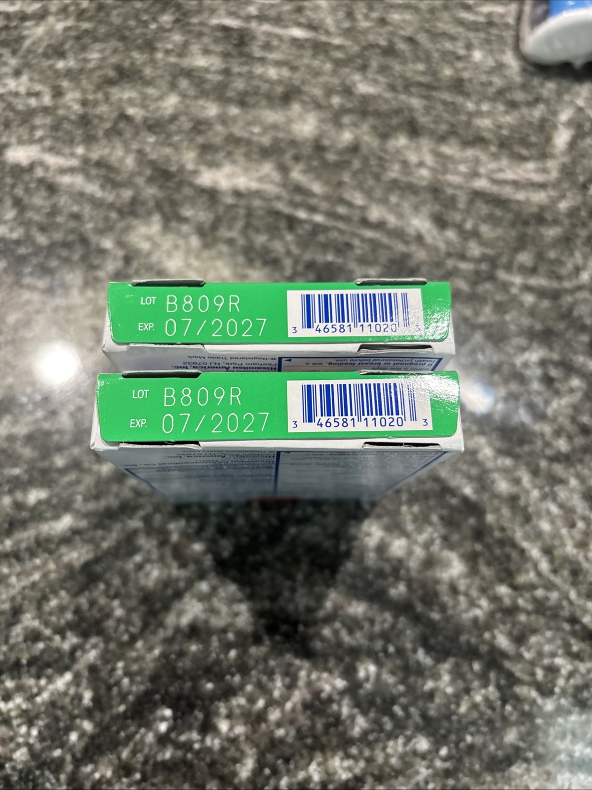 2 Boxes Salonpas Pain Relieving Patch 8-Hr Relief, 20 Patches Ea. 40 Total Fresh