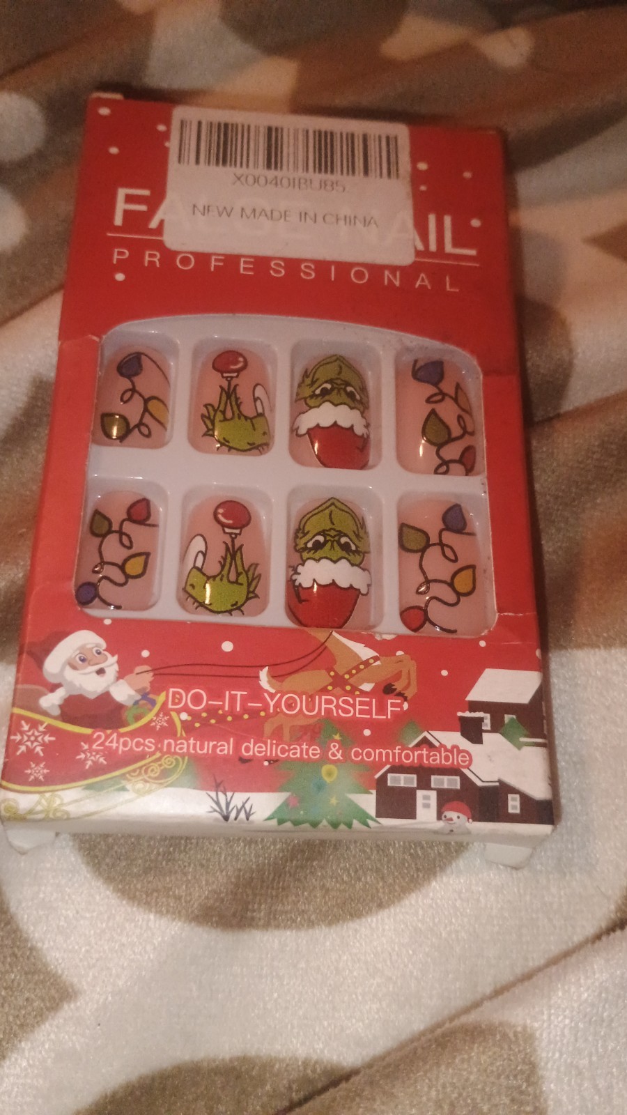 Festive Grinch Nails 24 PCS Christmas Nail Art