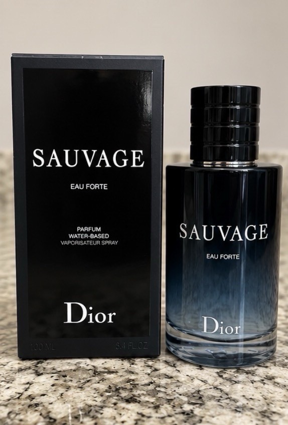 Dior Sauvage Eau de Toilette Spray for Men – 100ml
