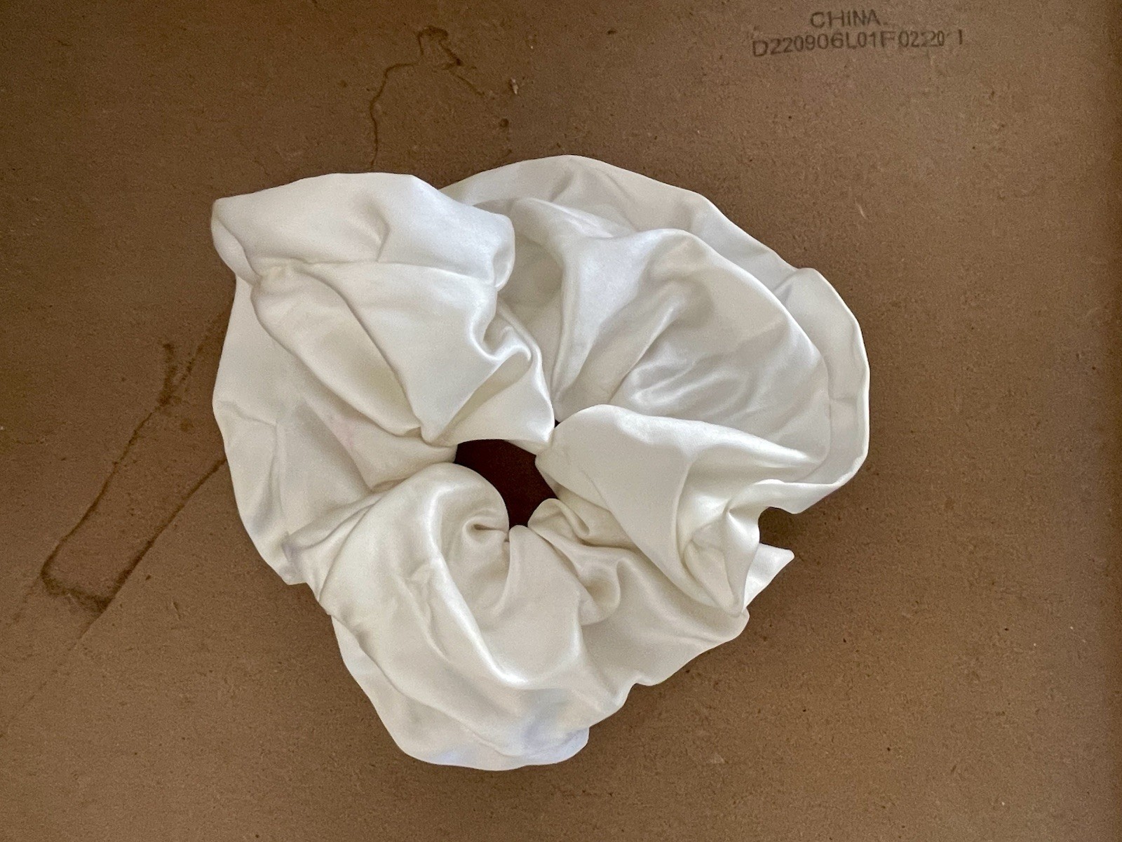 White Fabric Scrunchie Hair Tie, Suitable for Hair, All Hair Types