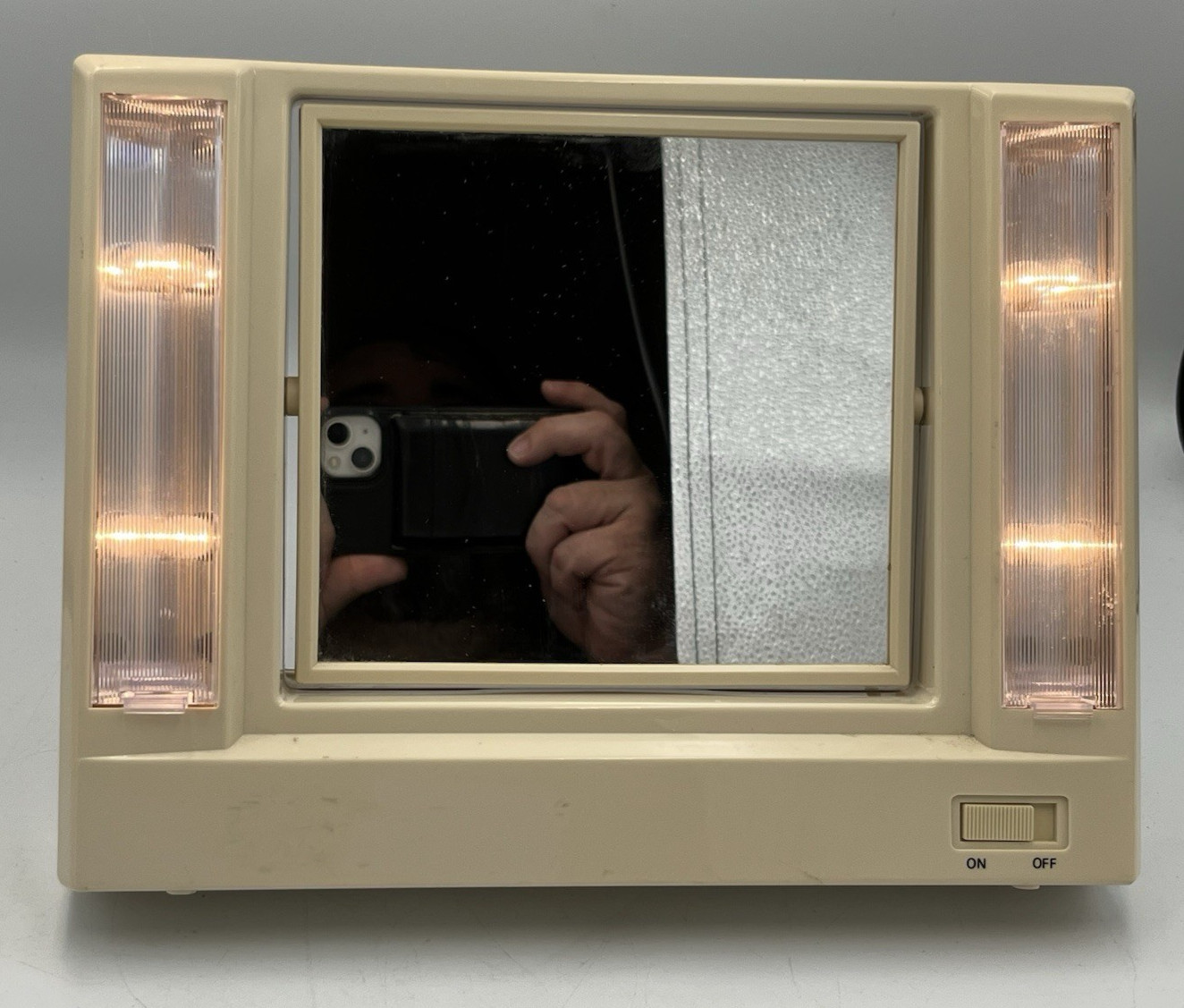Illuminated Folding Makeup Mirror Tabletop White Beige Vintage Retro EUC