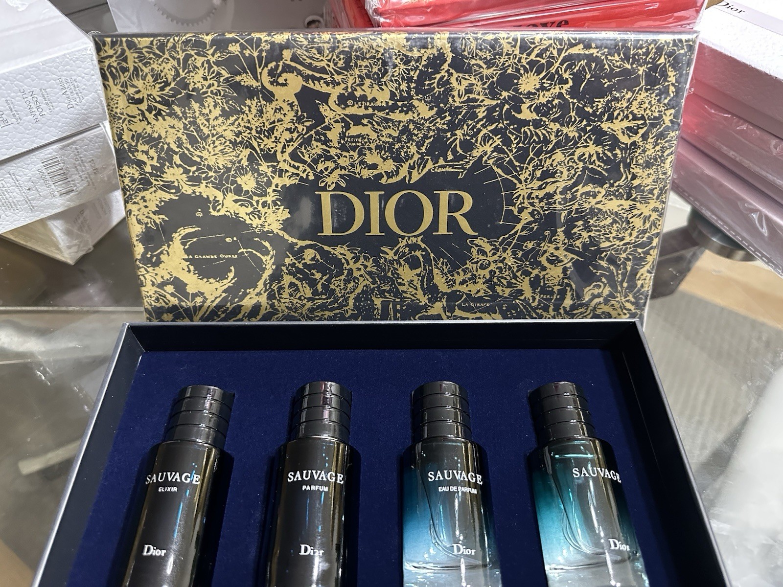 Dior Sauvage Men’s Fragrance Spray Gift Set 4 Mini Bottles 2 Black + 2 Blue