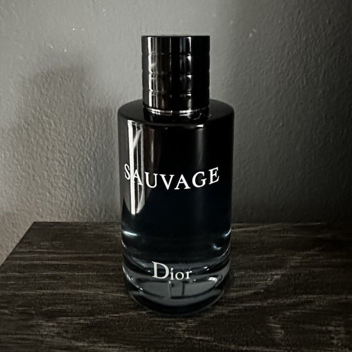Dior Sauvage Eau de Toilette Spray 100 ml Regular Size with Box
