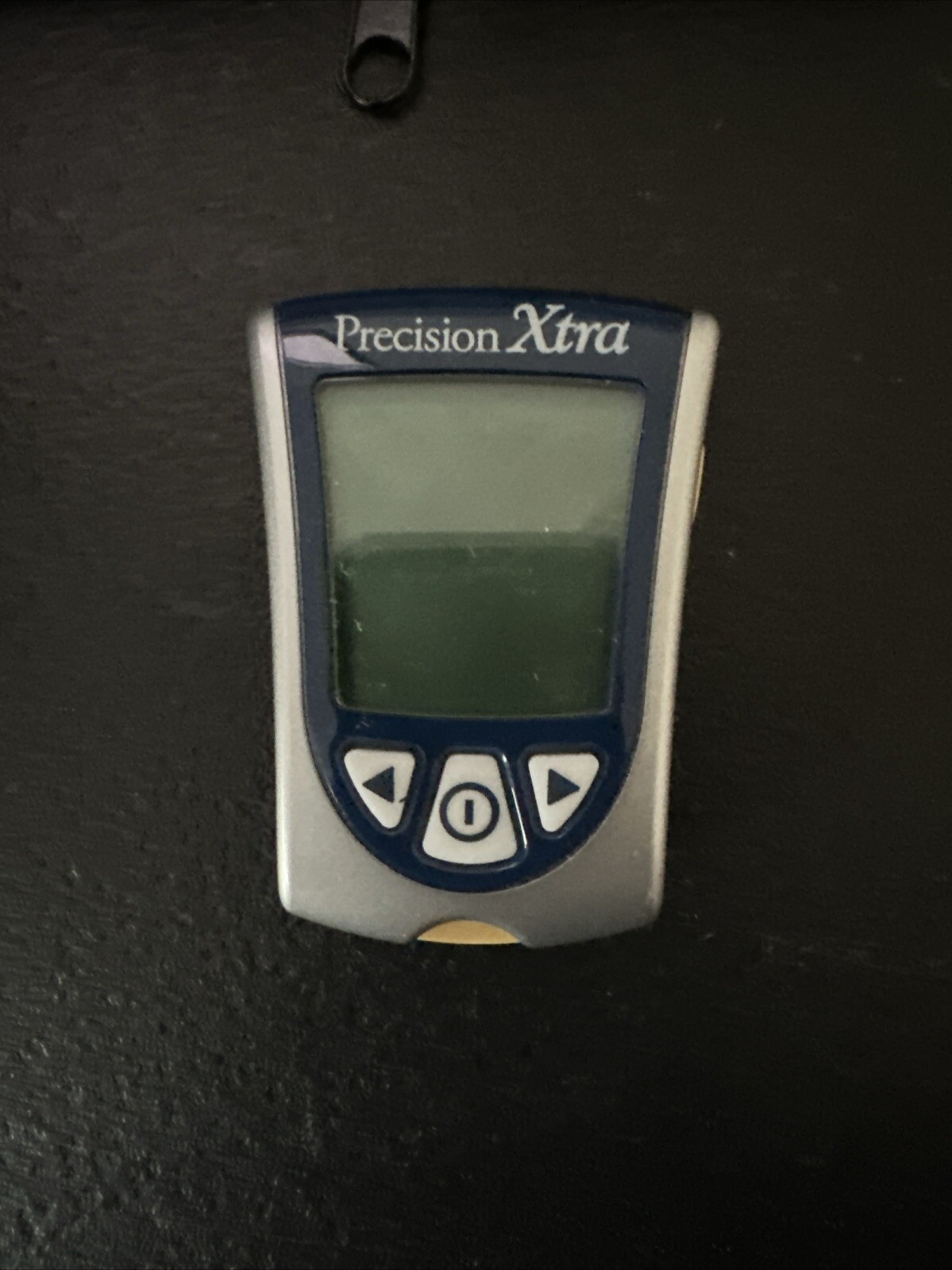 Precision XTRA Blood Glucose Meter + Carrying Case & Lancing Device ABBOTT