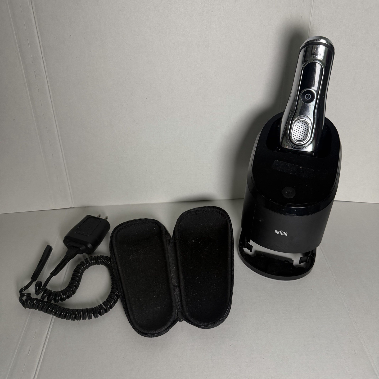 Braun Series 9 Pro Wet + Dry Shaver 5791 Clean & Charge Stand Cord Case Works