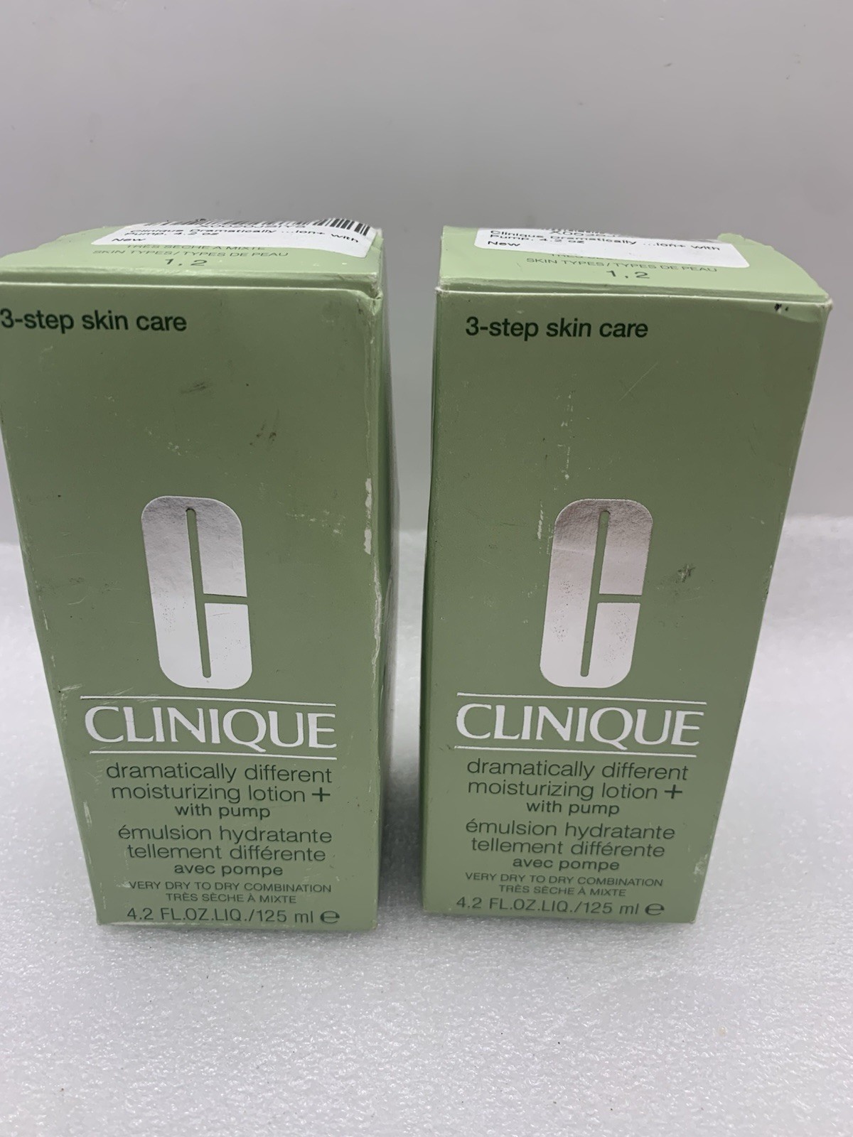 X2 Clinique Dramatically Different Moisturizing Lotion W/Pump 4.2 fl. oz BK
