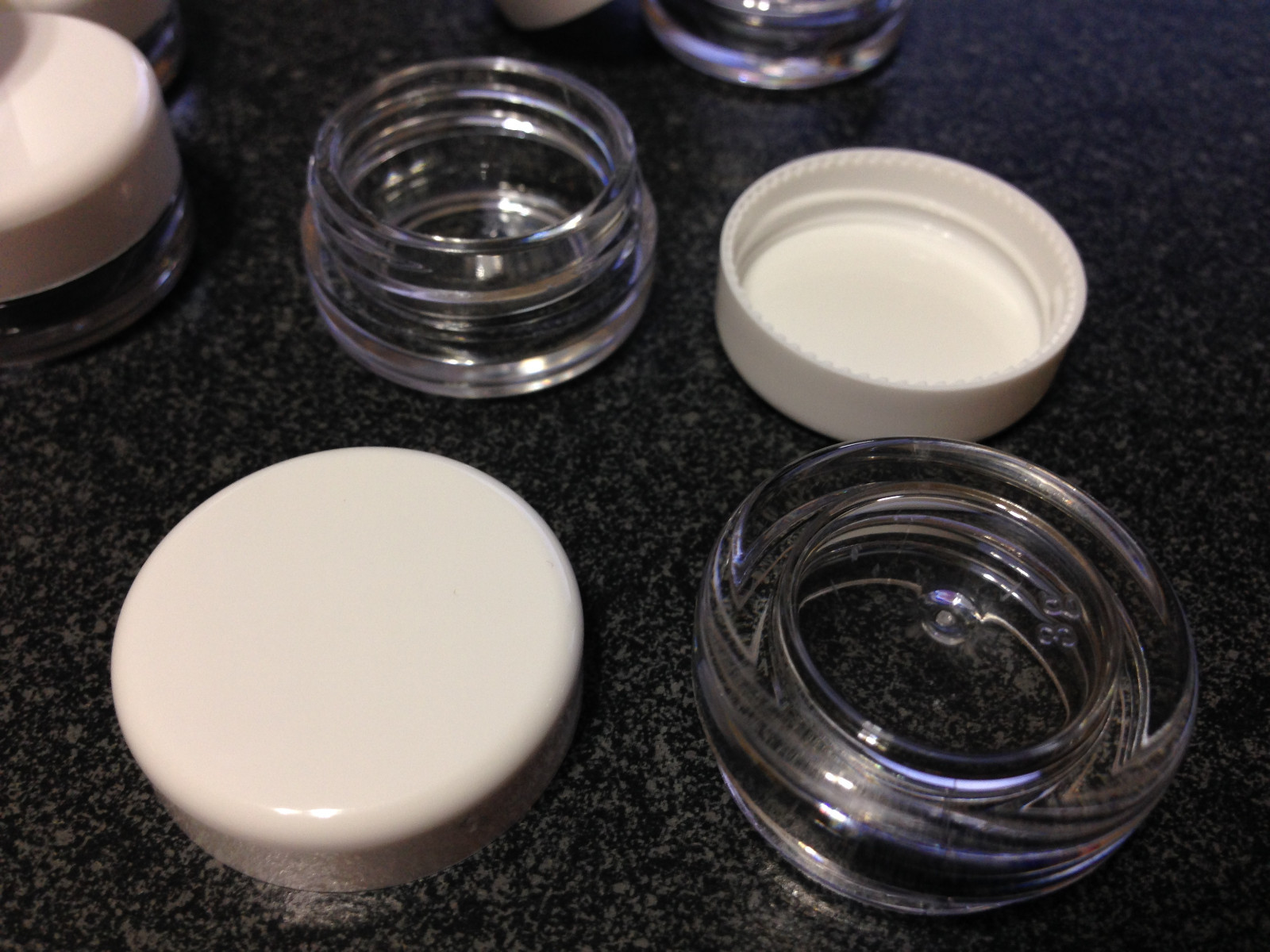 Beauty Containers Empty Plastic Small Cosmetic Jars 3 ml Gram White Cap 500 5052