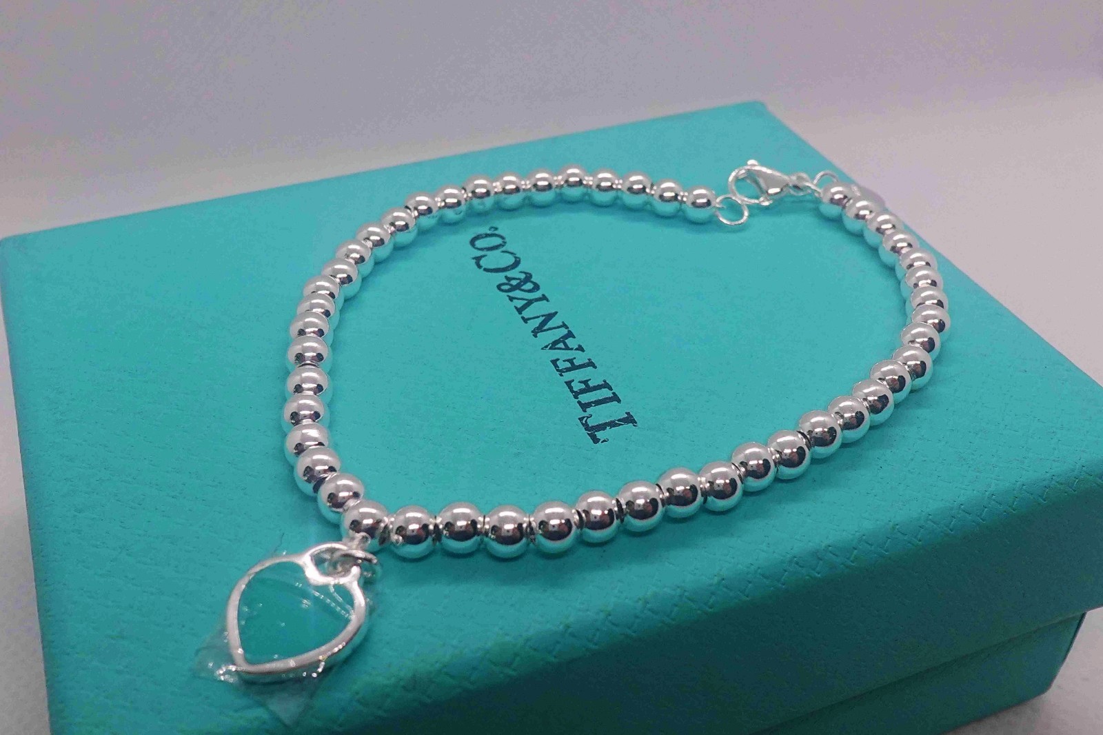 New.Tliffany&Co*Bule-Enamel Heart Tag*Bead Bracelet 7.5″