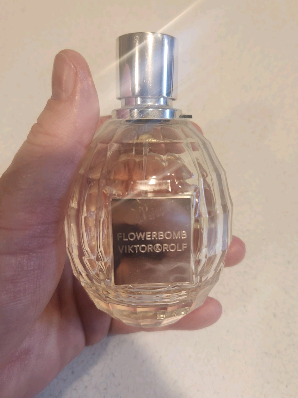 Flowerbomb by Viktor & Rolf Eau de Parfum Spray 3.4 oz – 25% Full