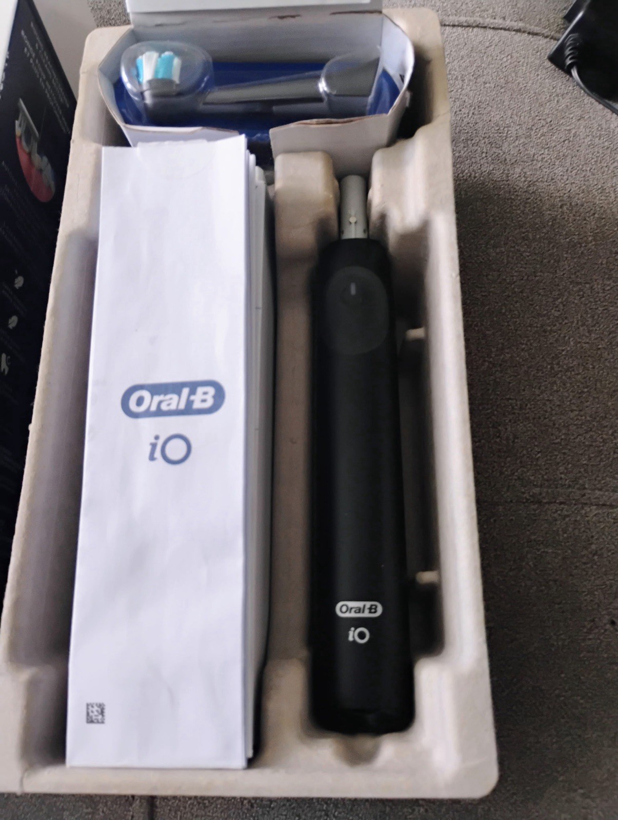 Oral-B iO Series 2 Rechargeable Electric Powered Toothbrush Starter Kit