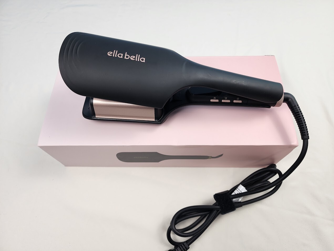 ELLA BELLA® Beach Waver Curling Iron with Ion Technology Beach Waves Open Box