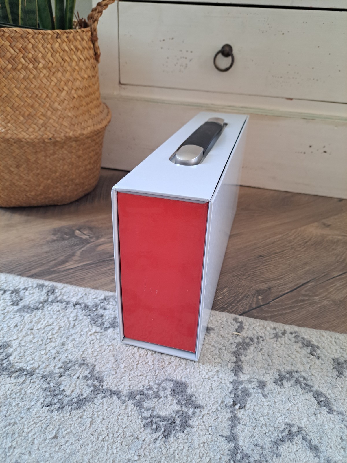 PAINT ISSUE – AUTHENTIC NEW Prife Iteracare Classic Frequency Device Red Wand