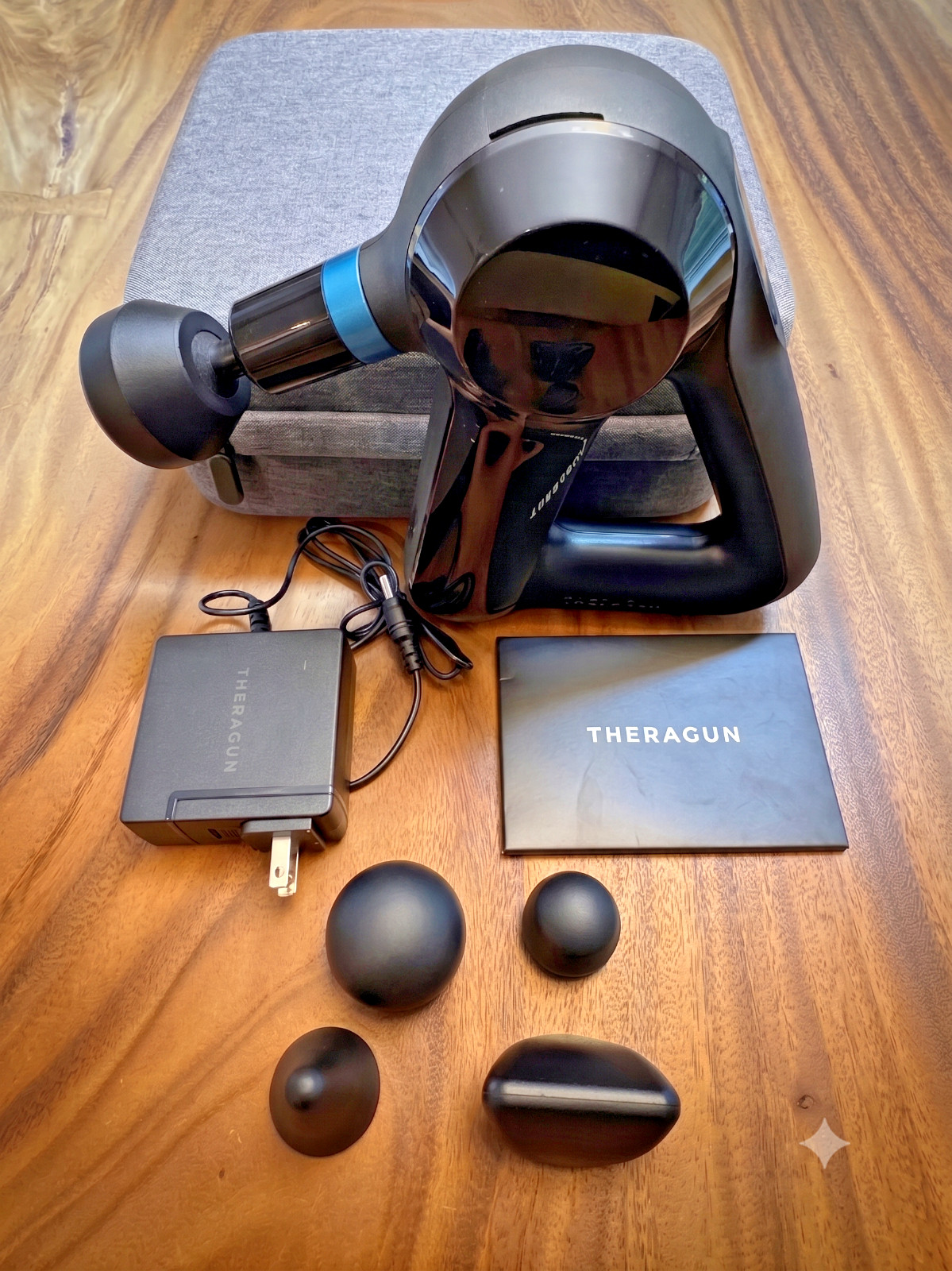Theragun G3 Massage Gun Therabody Deep Tissue Massager Complete Set 5 Heads Case